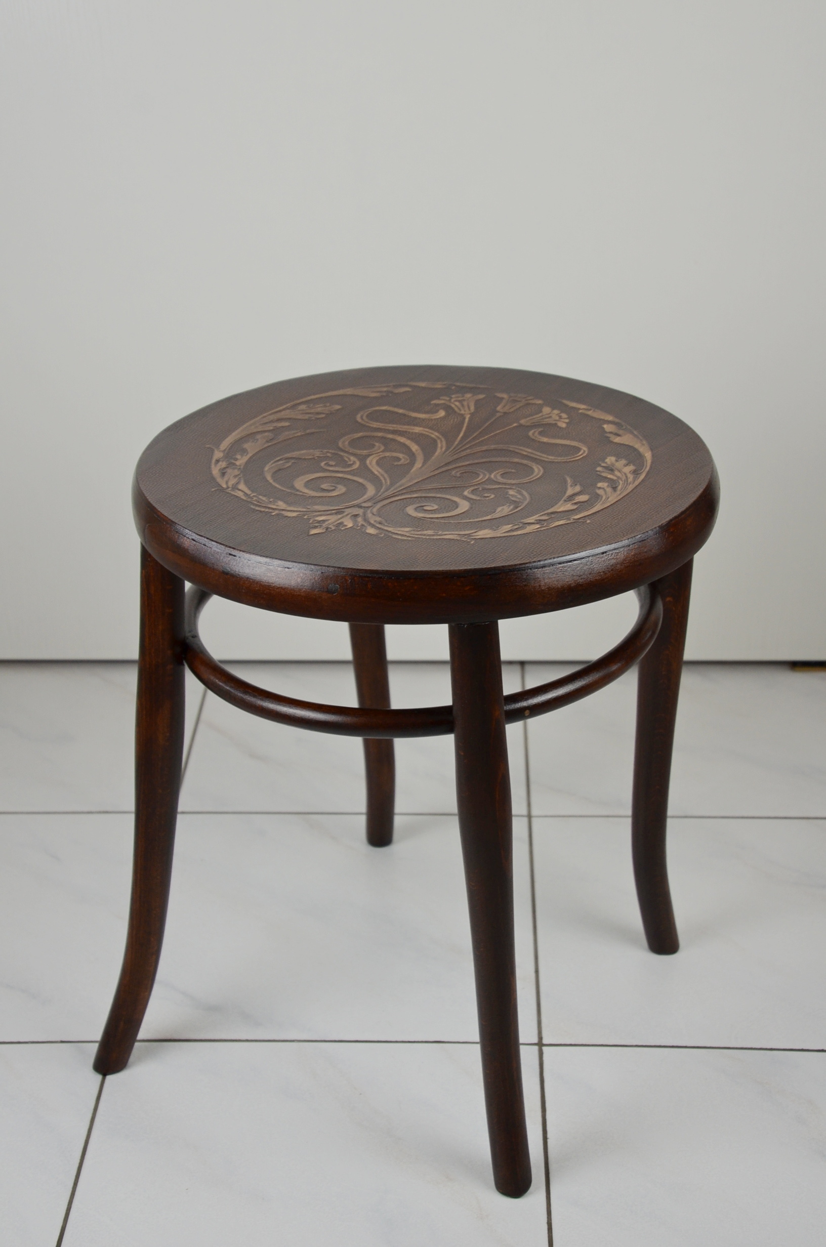 Thonet stolička