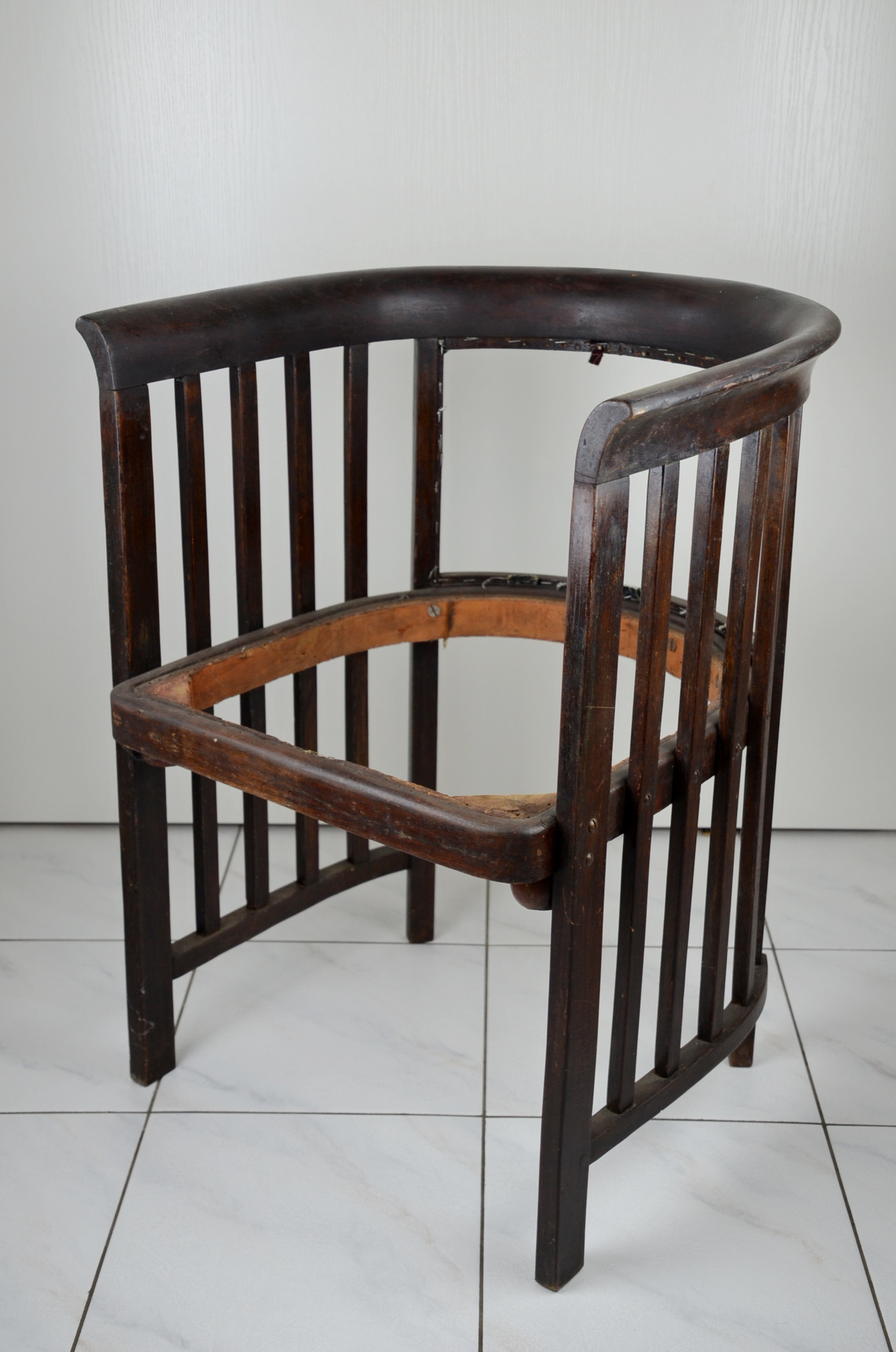 Křesílko Josef Hoffmann – tmavé