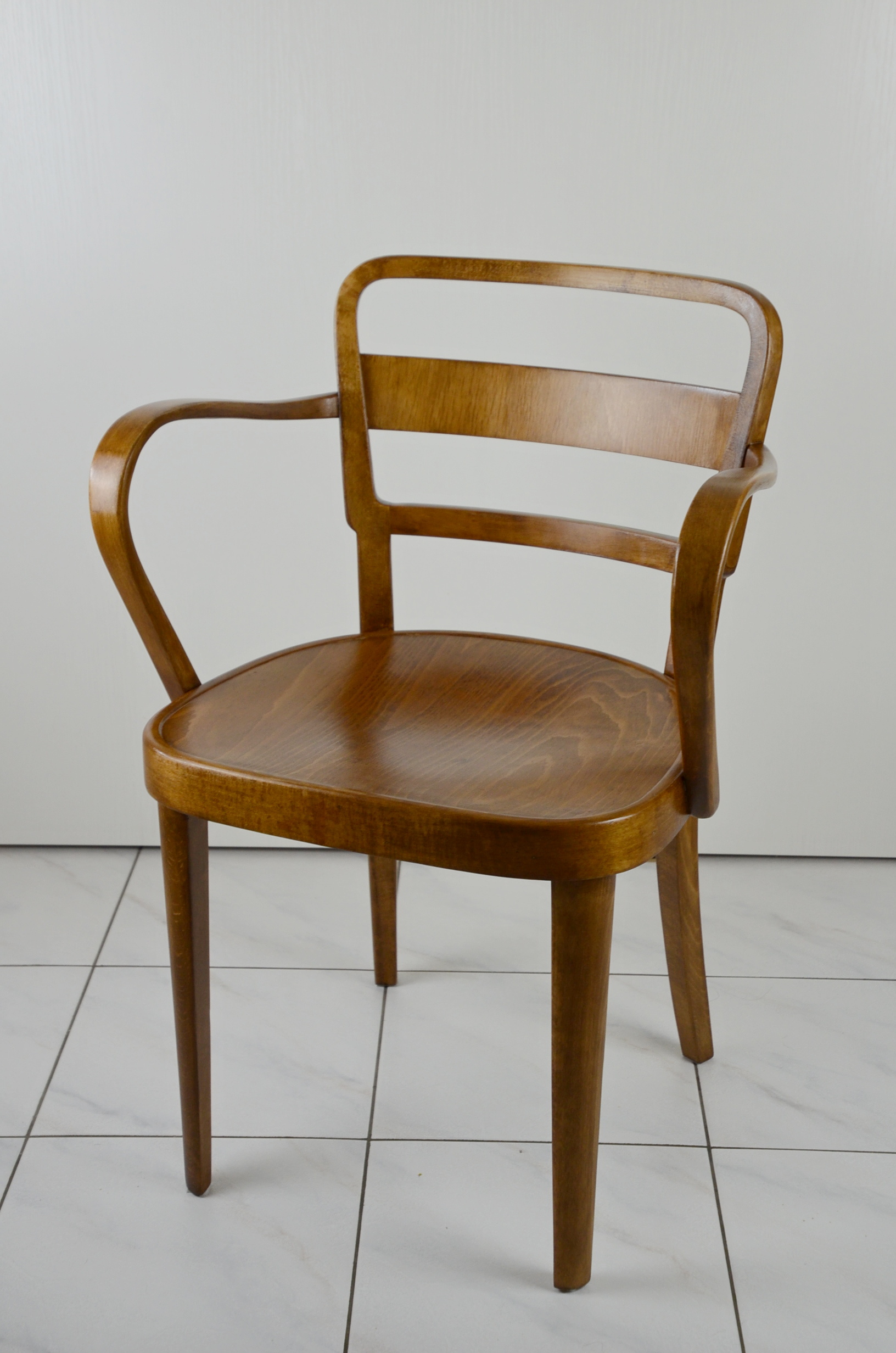 Thonet polokřesílko