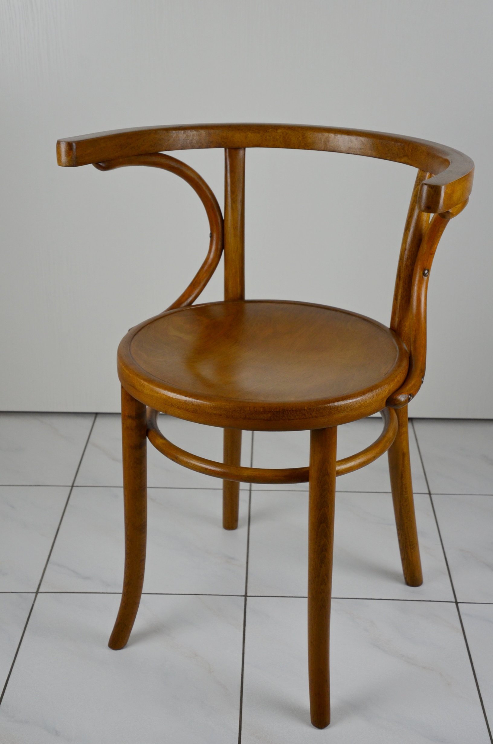 Thonet polokřeslo