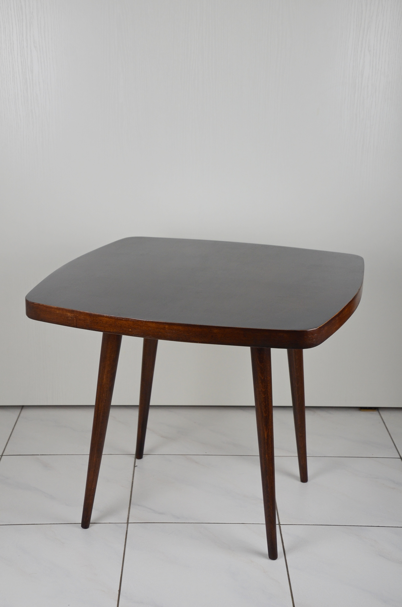 Konferenční stolek